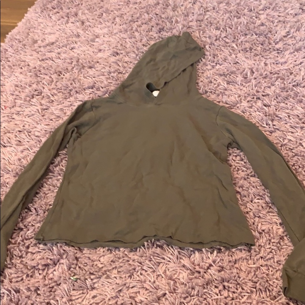 Green long sleeve t-shirt